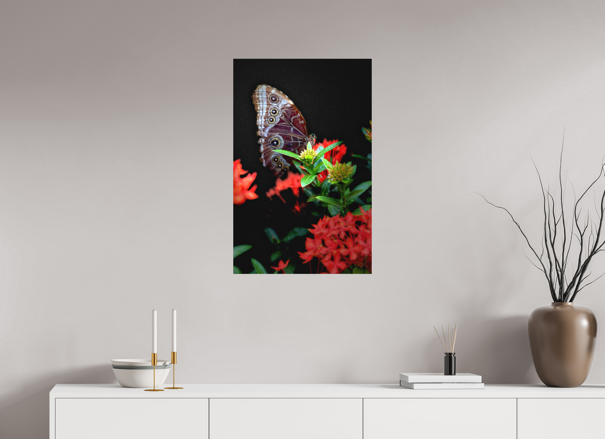 20 x 31.1″, Fine Art Print No Frame Midnight Visitor